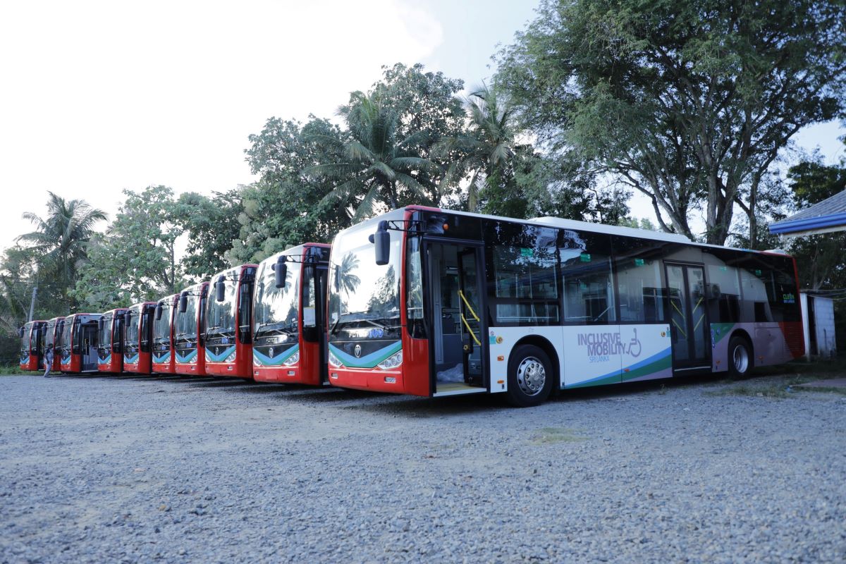 Metro Bus gallery image 3