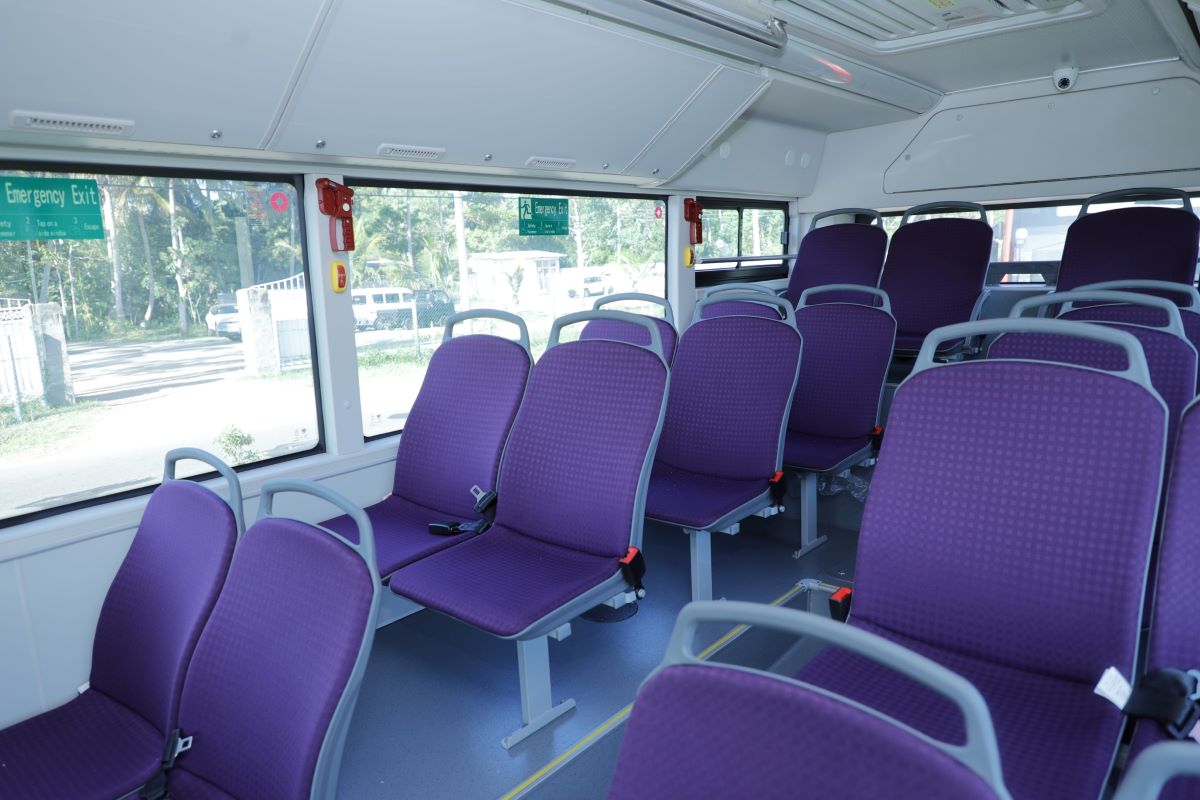 Metro Bus gallery image 9